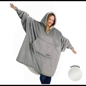 The COMFY Microfiber & Sherpa Wearable Blanket